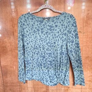 RUMI-RYDER SIZE LARGE ANIMAL PRINT TOP TWISTED BOTTOM